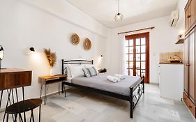 Flerianos Studios Naxos